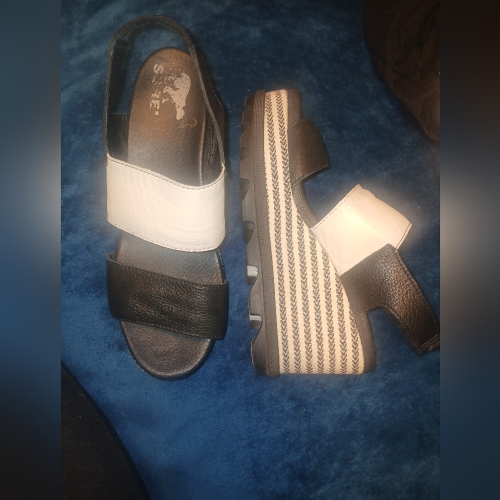 Sorel heels size 10